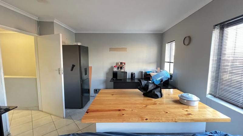 To Let commercial Property for Rent in Montague Gardens Western Cape